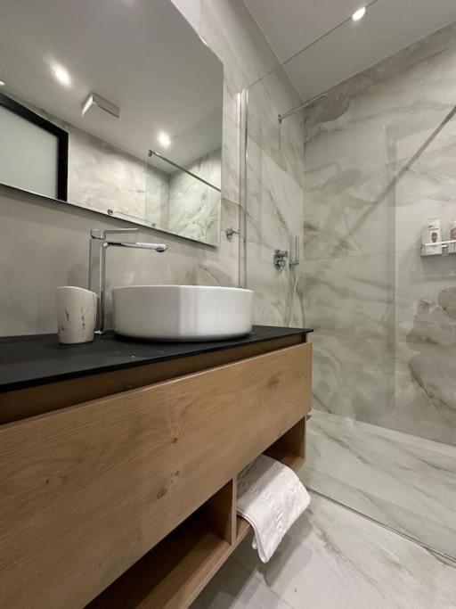 Elegant - Center Appartement Tirana